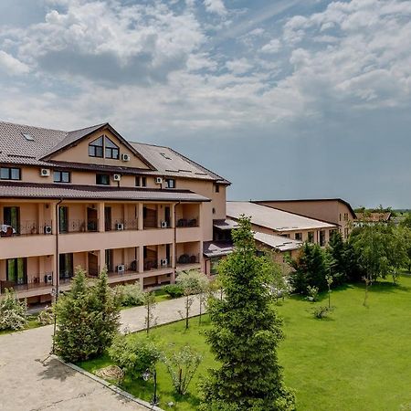 Club Insieme Grand Resort Potlogi Extérieur photo