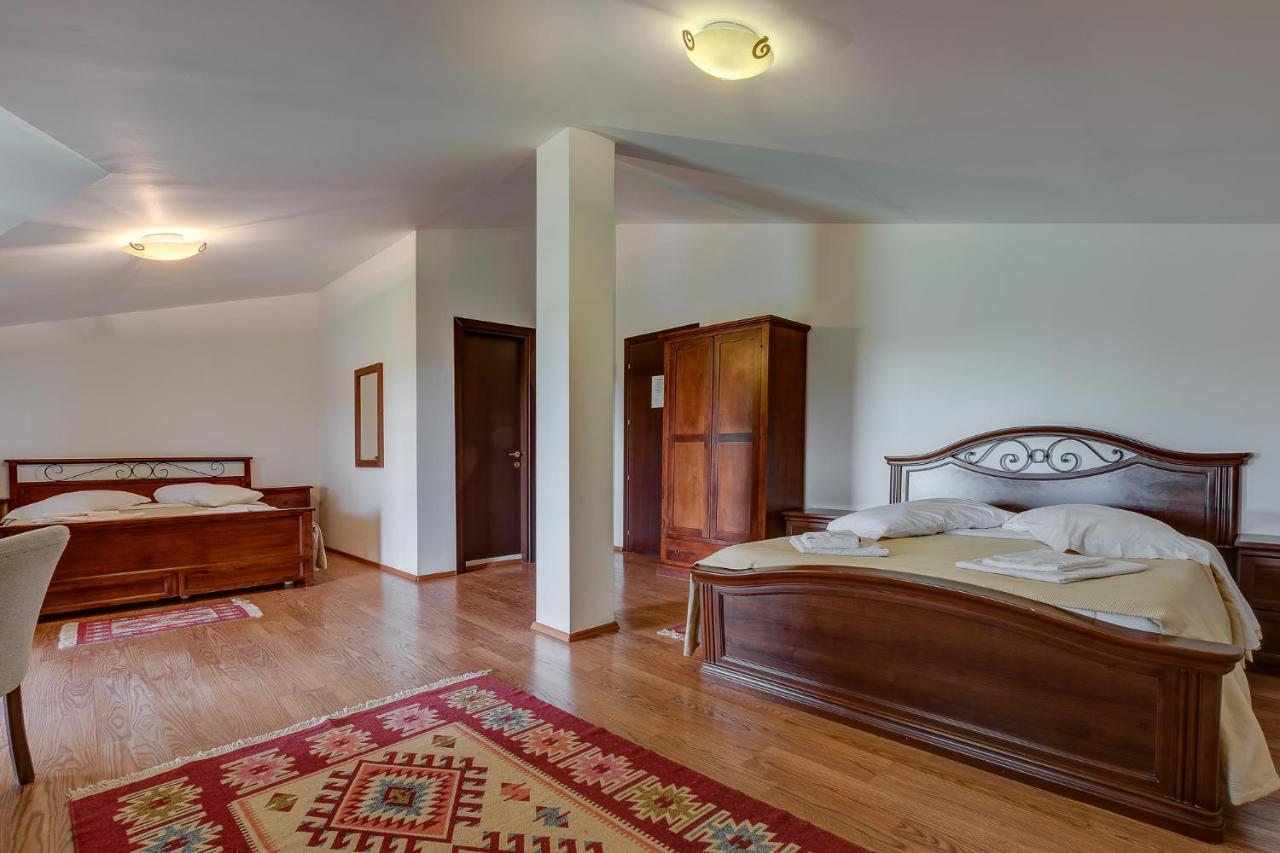 Club Insieme Grand Resort Potlogi Extérieur photo